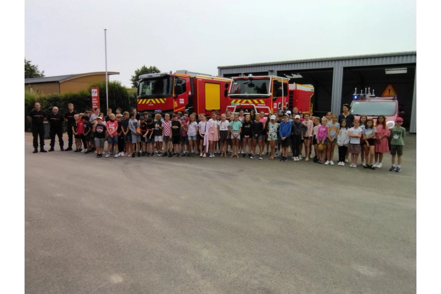 De?couverte de la caserne des pompiers
