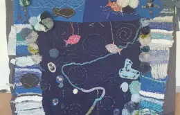 Découverte de la couture, de la broderie et du tissage en réalisant une oeuvre collective avec les maternelles
